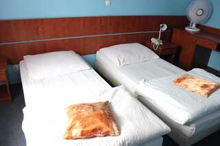 Мотели Motel Port 2000 Mostki-0